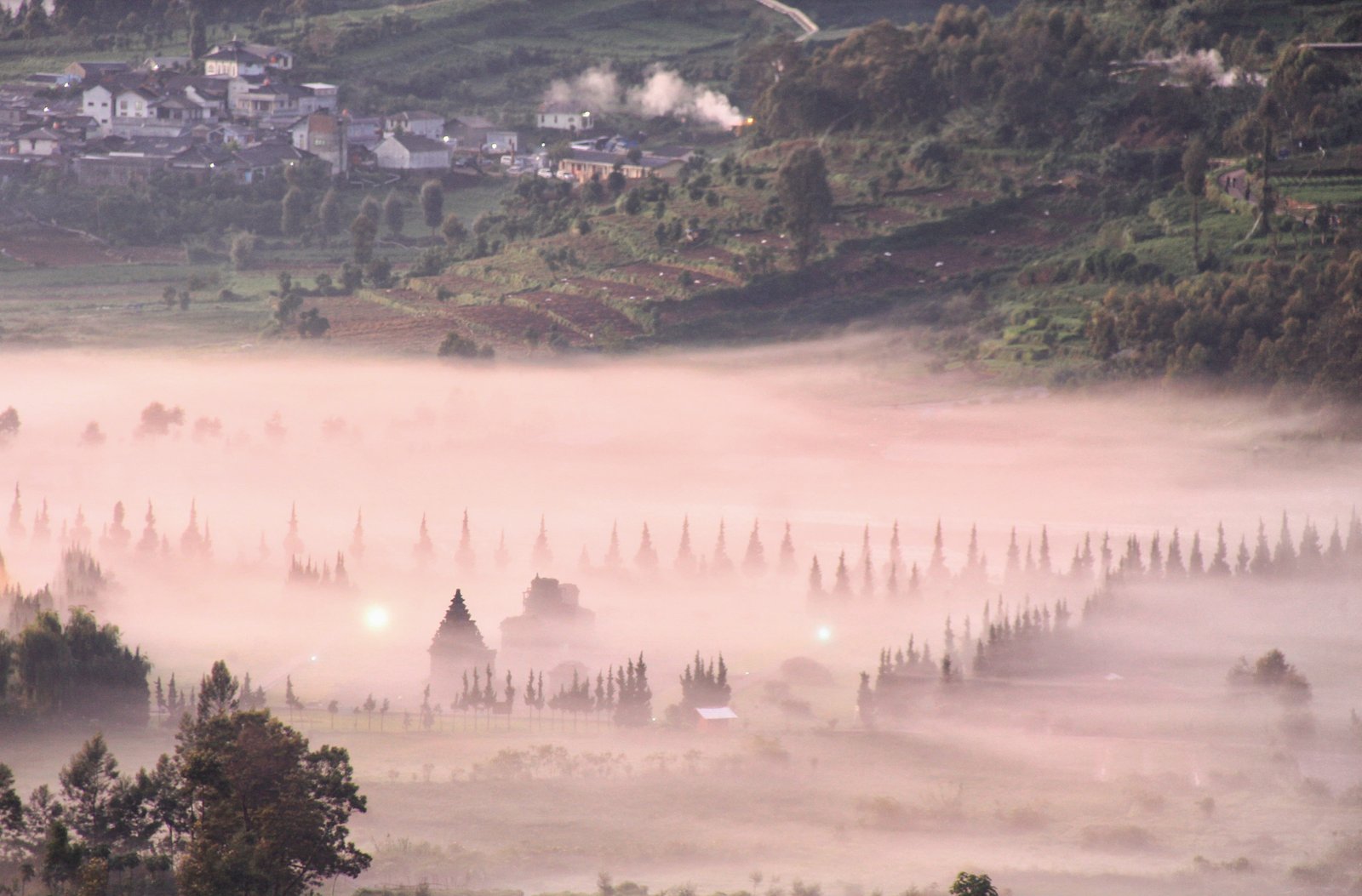 Dieng: Surga di Ketinggian